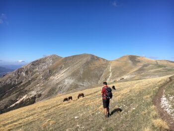Benedictijns leven reis Umbrie Italie bergen - Giotto Cultuurreizen