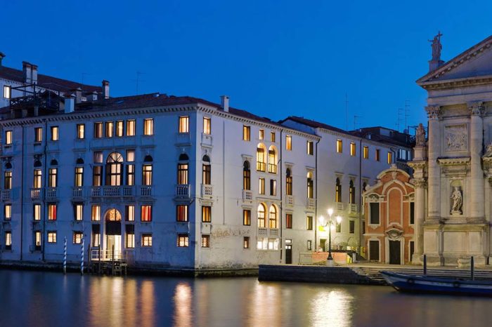 Hotel venezia exterieur - Giotto Cultuurprojecten